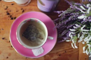 tea bag in teacup